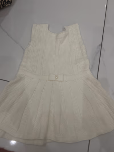 Cream knitted sleeveless dress — pre-loved on Thrifted.mt