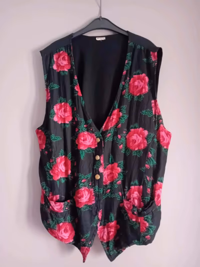Black floral rose waistcoat — pre-loved on Thrifted.mt