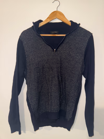 Maglione con collo a zip e motivo blu di Ellemmé Italia by Ellemme — pre-loved on Thrifted.mt