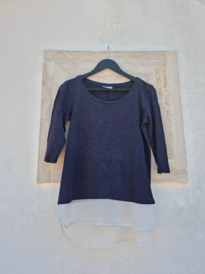 ONLY layered hem navy sweater by ONLY — pre-loved on Thrifted.mt
