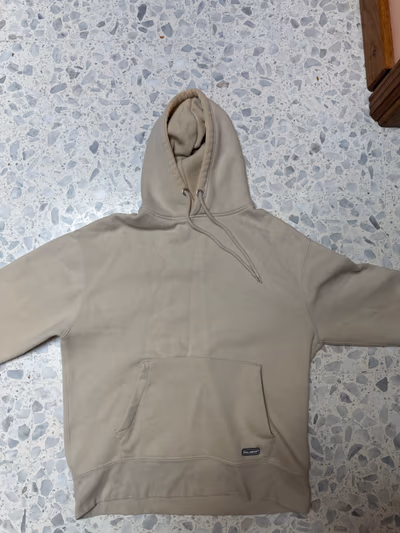 Felpa con cappuccio beige Pull&Bear by Pull&Bear — pre-loved on Thrifted.mt