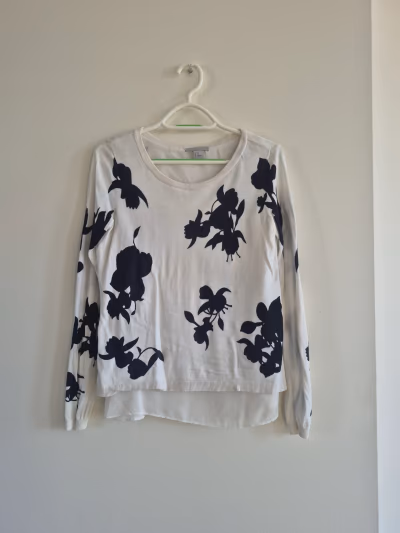 H&M Floral Print Jumper by H&M — pre-loved on Thrifted.mt