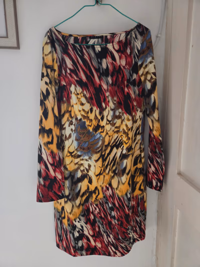 Sisley Abstract Pattern Mini Dress by Sisley — pre-loved on Thrifted.mt