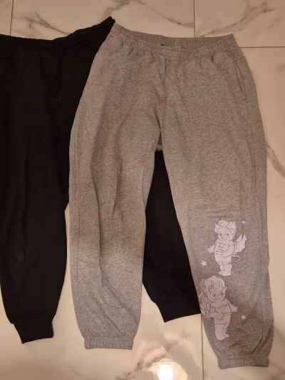 Gymshark Jogger Bundle by Gymshark — pre-loved on Thrifted.mt