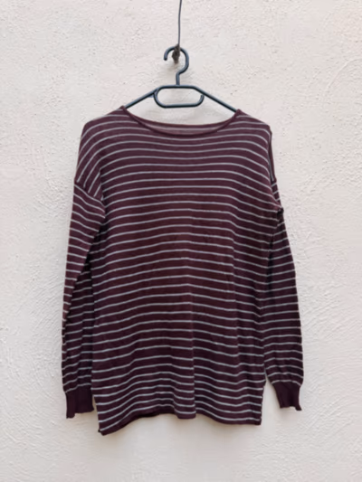 Striped fine knit jumper — pre-loved on Thrifted.mt