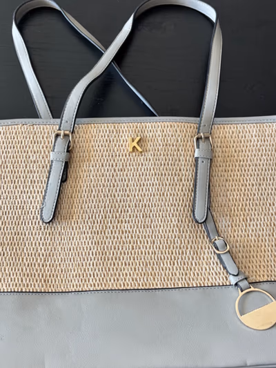 Woven straw bag — pre-loved on Thrifted.mt