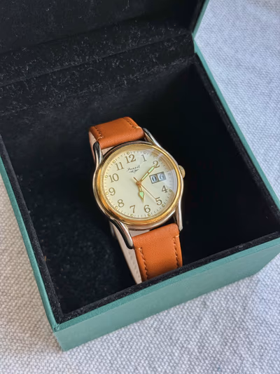 Fossil Vintage Leather Watch by Fossil — pre-loved on Thrifted.mt
