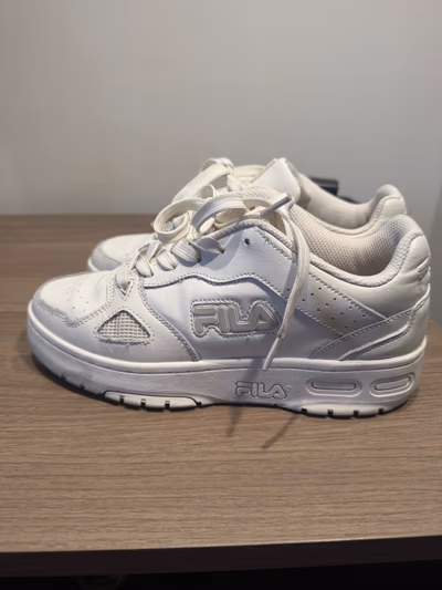 Sneakers Fila 38eu by Fila — pre-loved on Thrifted.mt