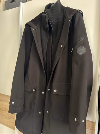 Chaqueta negra de Lauren Ralph Lauren by Lauren Ralph Lauren — pre-loved on Thrifted.mt