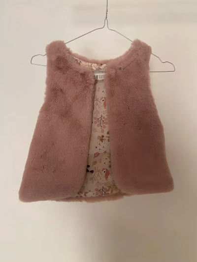 Pink Faux Fur Girls Vest by H&M — pre-loved on Thrifted.mt
