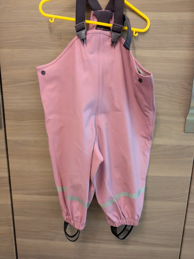 Pink puddlesuit Lindex by Lindex — pre-loved on Thrifted.mt