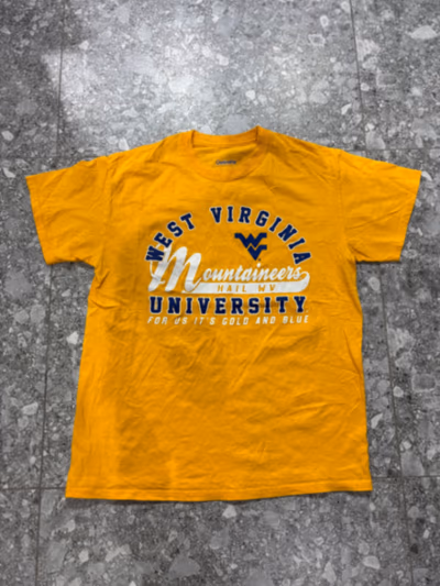West Virginia University Graphic Tee by Captivating — pre-loved on Thrifted.mt