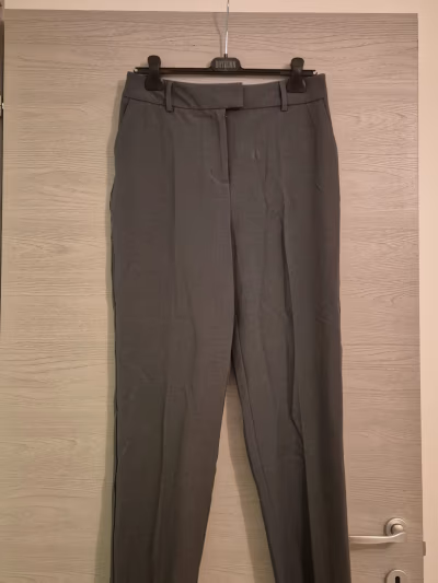 NA-KD Tailored Suit Trousers by NA-KD — pre-loved on Thrifted.mt