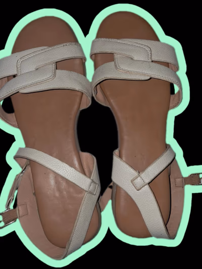 Cream Comfort Geometric Cut-Out Flat Sandals - Size 39 — pre-loved on Thrifted.mt