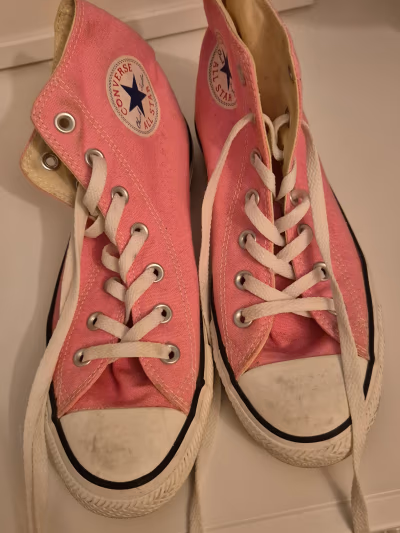 Pink Converse High Top Trainers by Converse — pre-loved on Thrifted.mt