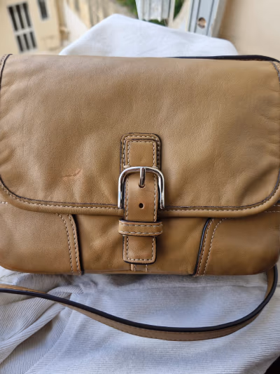 Coach Crossbody Bag by Coach — pre-loved on Thrifted.mt