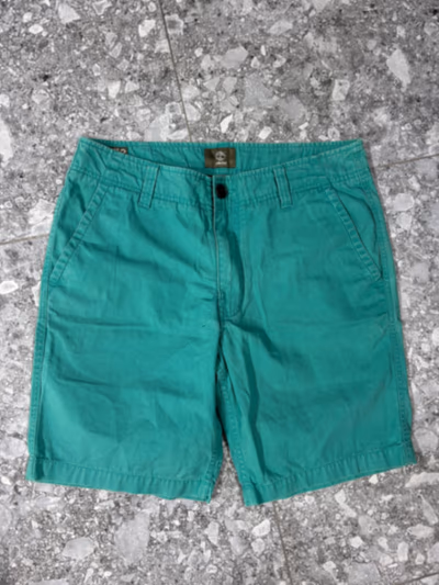 Timberland green chino shorts by Timberland — pre-loved on Thrifted.mt