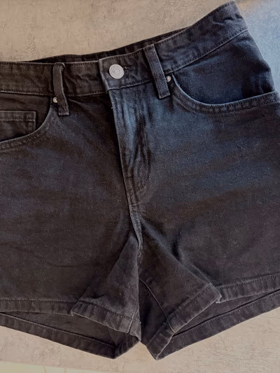 Black Denim Mini Shorts by Mango — pre-loved on Thrifted.mt