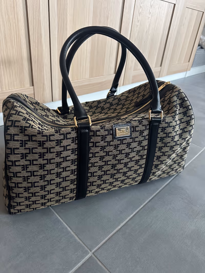 Elisabetta Franchi monogram weekend bag by Elisabetta Franchi — pre-loved on Thrifted.mt