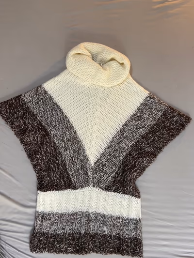 Colour-block roll-neck knitted top — pre-loved on Thrifted.mt