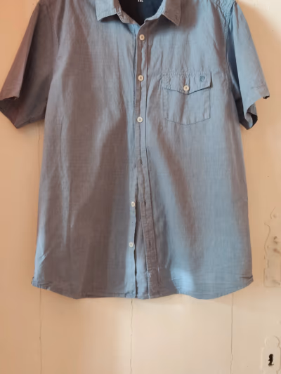 Camisa de manga curta Pierre Cardin by Pierre Cardin — pre-loved on Thrifted.mt