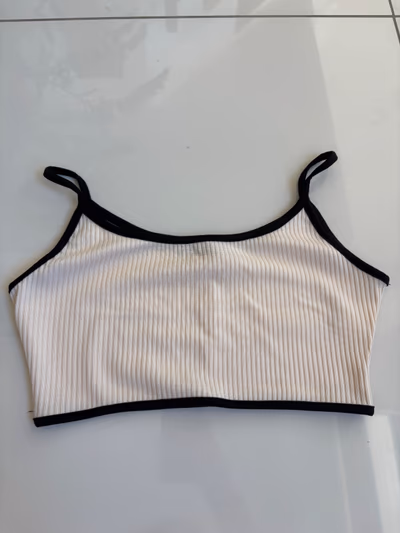 Ribbed Crop Cami Top by SHEIN — pre-loved on Thrifted.mt