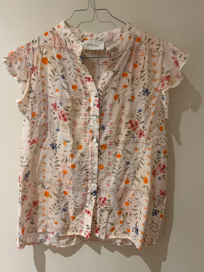 Blusa estampada con botones by POLIN ET MOI — pre-loved on Thrifted.mt