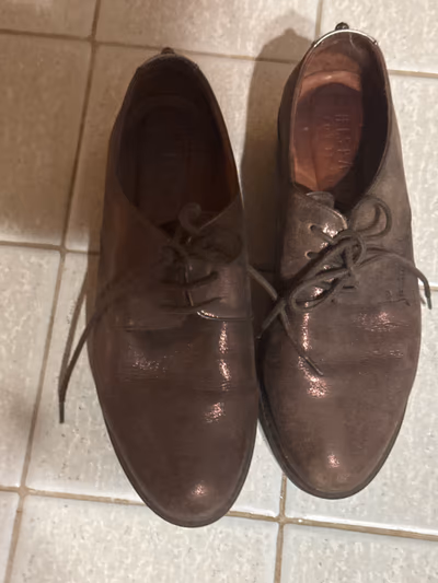 Hispanitas leather lace-up shoes by Hispanitas — pre-loved on Thrifted.mt
