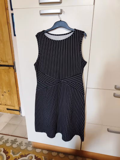 Black striped dress — pre-loved on Thrifted.mt