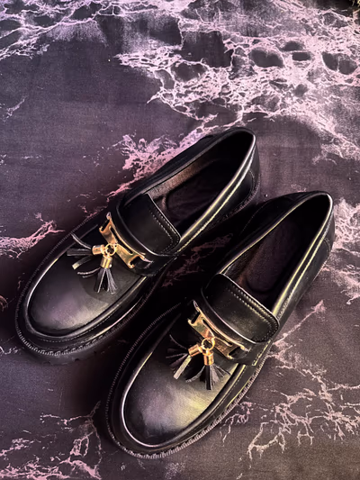 Black loafers  by Asos — pre-loved on Thrifted.mt