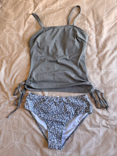 Grey Floral Bikini Set — pre-loved on Thrifted.mt