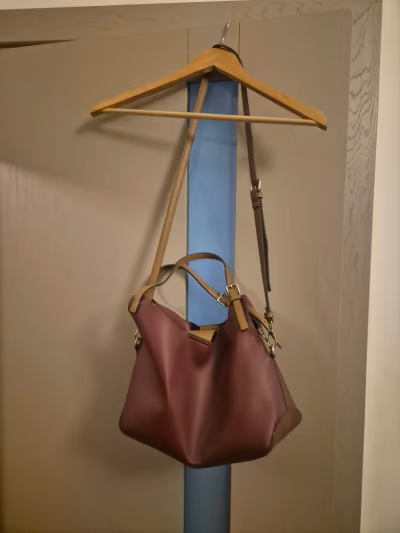 Burgundy and tan shoulder bag — pre-loved on Thrifted.mt