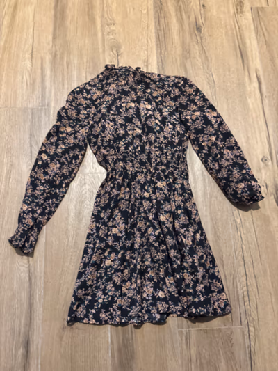 Floral High Neck Mini Dress — pre-loved on Thrifted.mt