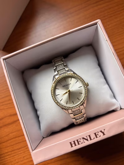 Henley Wristwatch by Henley — pre-loved on Thrifted.mt