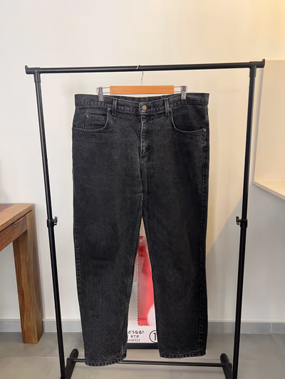 Lee – Vintage Straight Jeans | Washed Black | Size 38-32 | 80s/90s — pre-loved on Thrifted.mt