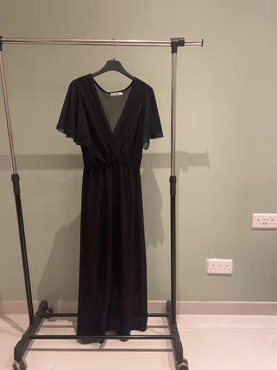 Black flutter sleeve midi dress by Candida — pre-loved on Thrifted.mt