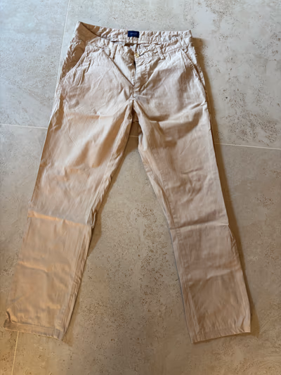 beige cotton chino trousers by Gant — pre-loved on Thrifted.mt