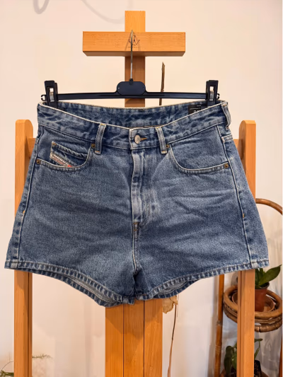 Shorts vaqueros de talle alto color azul Diesel by Diesel — pre-loved on Thrifted.mt