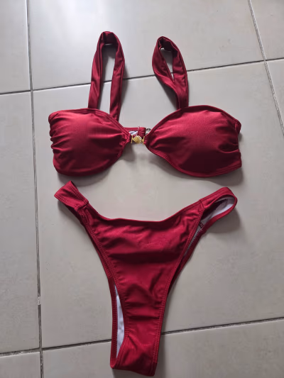 Burgundy Bikini Set with Shell Detail — pre-loved on Thrifted.mt