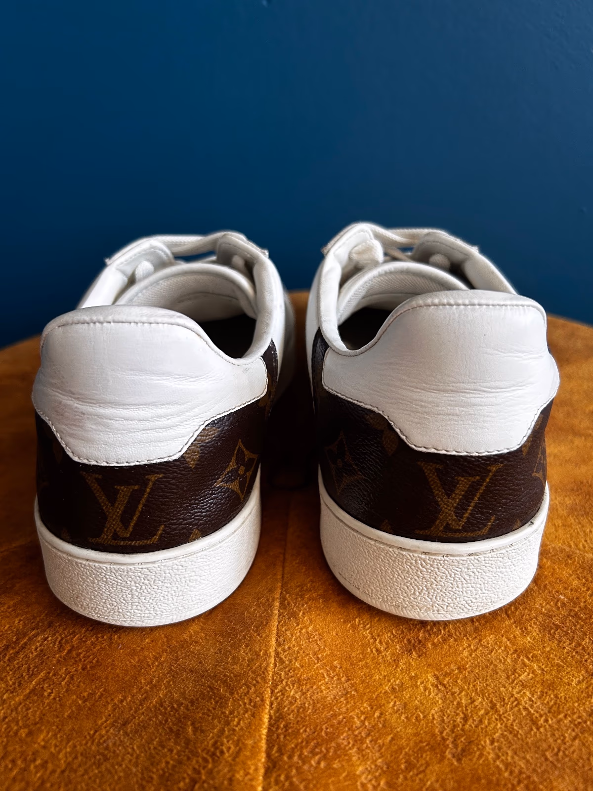 Louis Vuitton White Leather Sneakers, photo 3