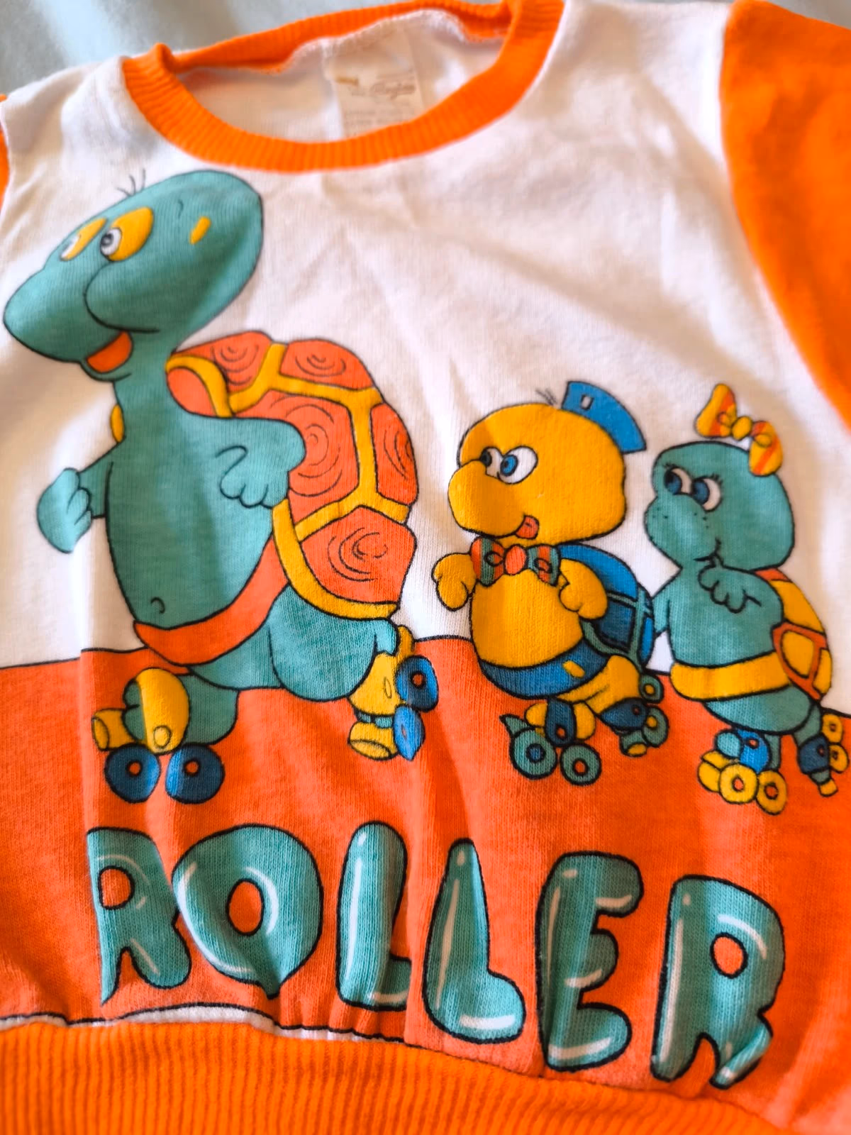 Vintage roller skating turtle top, photo 2