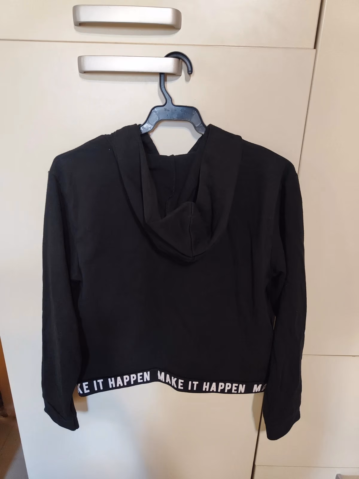 Black shirt, photo 3