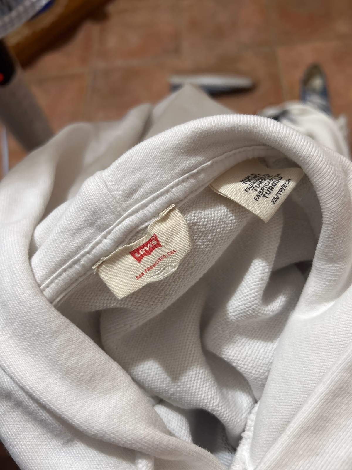 White Levi's Graphic Hoodie, photo 3