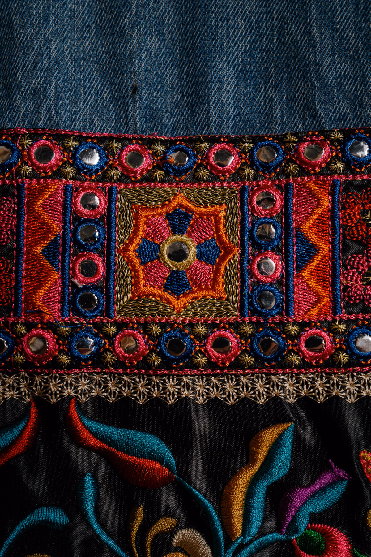 Embroidered blue denim jacket, photo 3