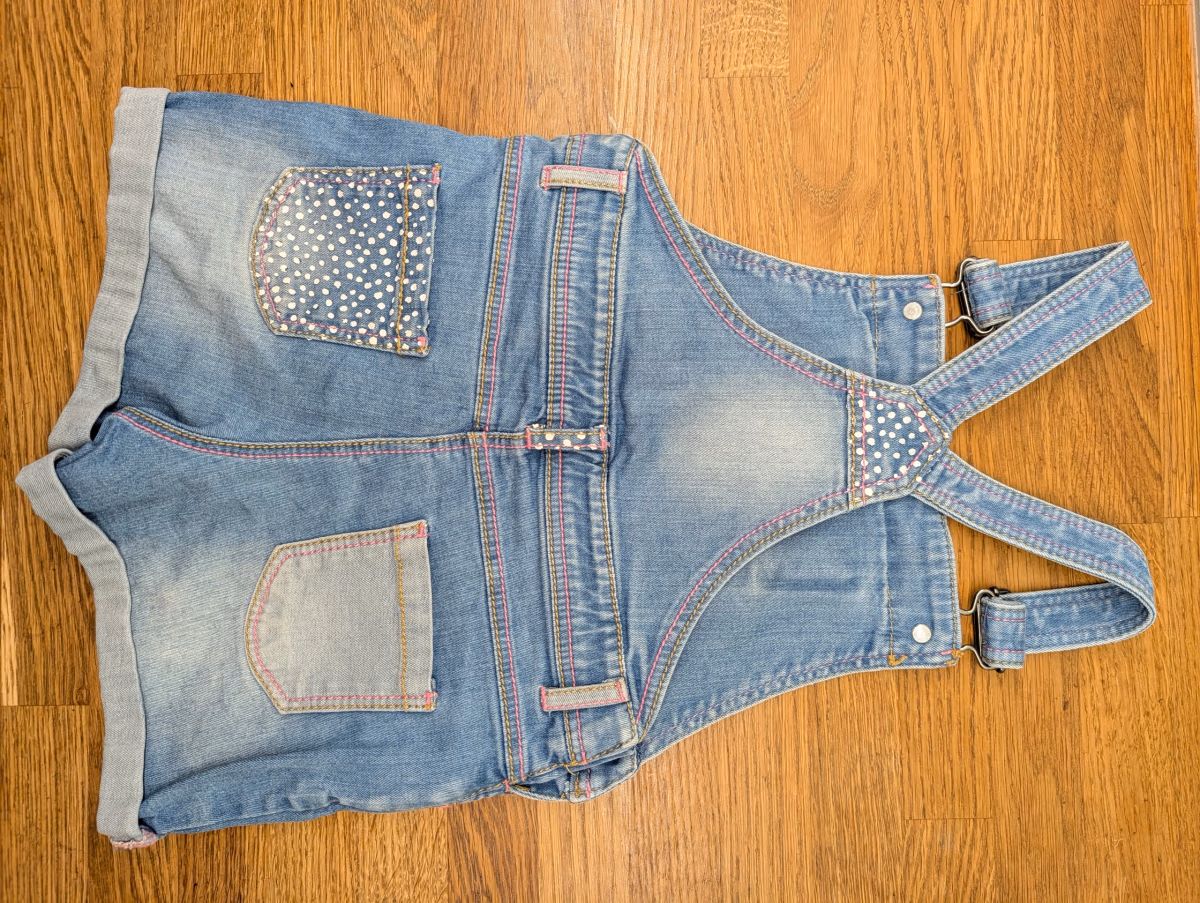 Pantaloncini salopette in denim di Minnie Mouse, foto 2