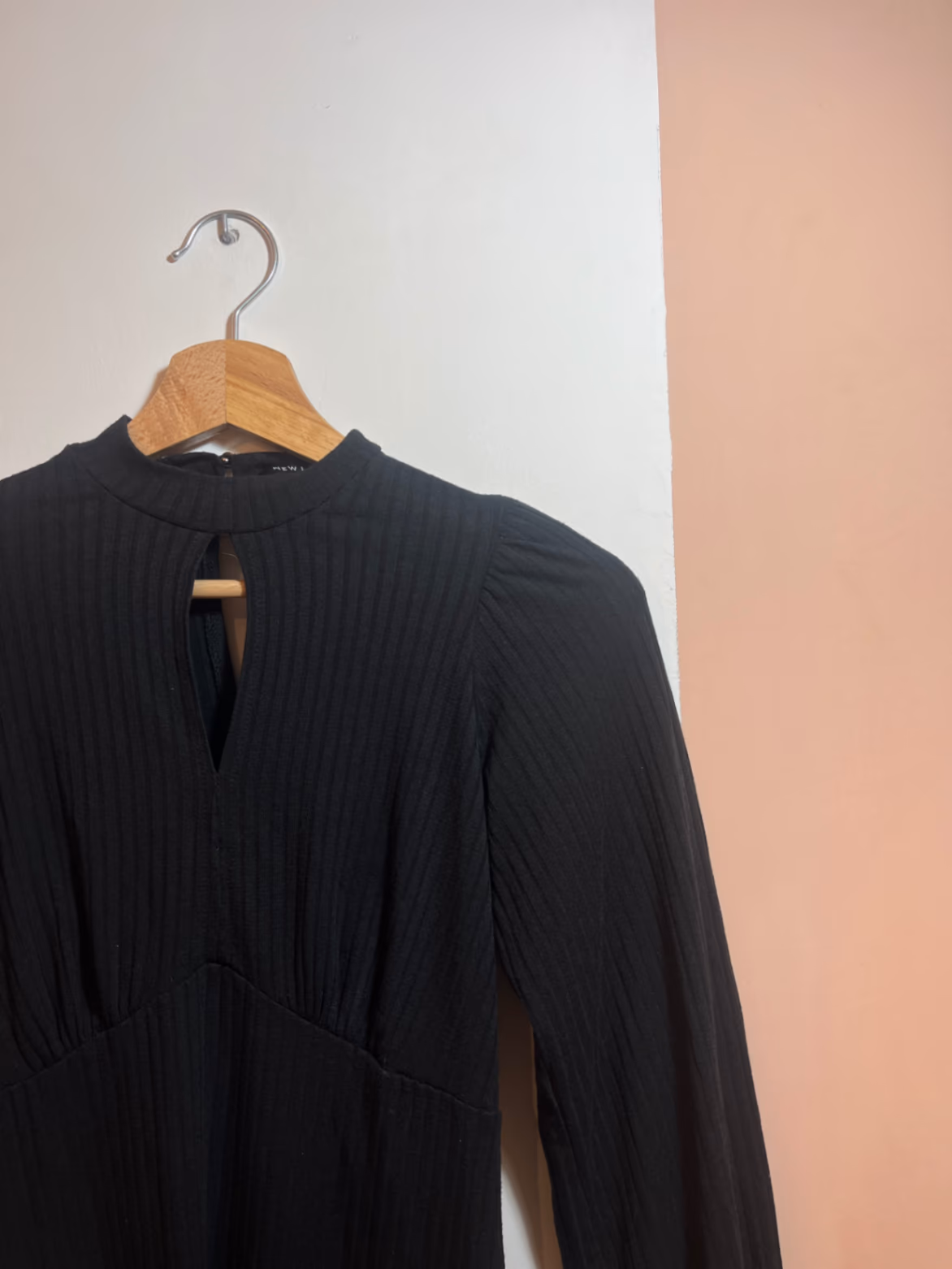 Black Ribbed Keyhole Mini Dress, photo 3