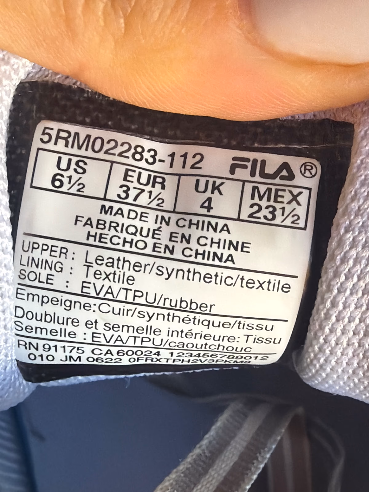 Ciao! Vendo sneakers Fila bianche in buonissimo stato numero 37,5 eu, foto 3