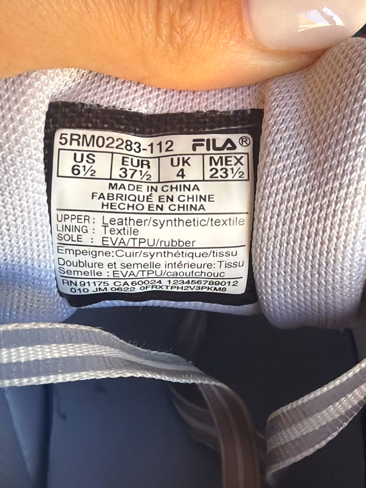 Ciao! Vendo sneakers Fila bianche in buonissimo stato numero 37,5 eu, foto 4