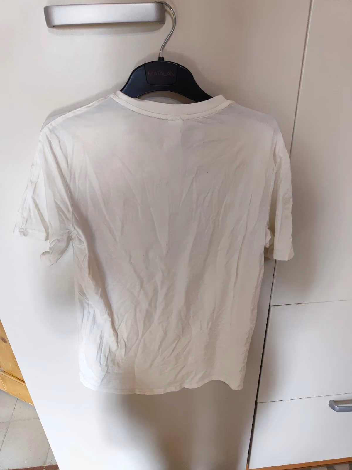 White top, photo 3