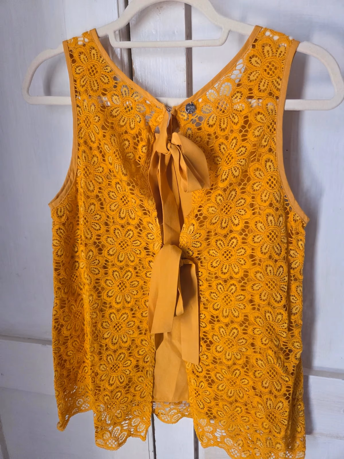 Yellow floral lace sleeveless top, photo 3